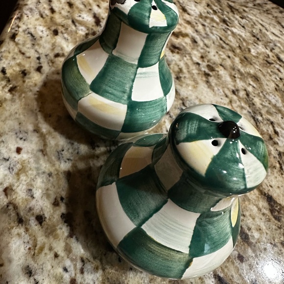 Mackenzie-child’s emerald check salt and pepper shakers - Picture 6 of 6